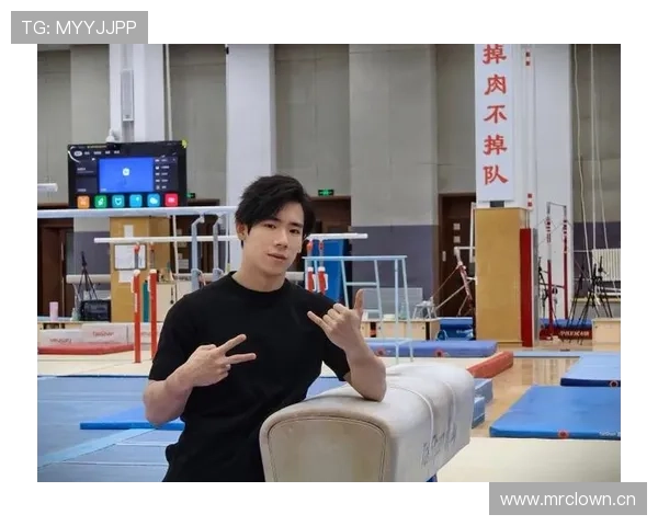 张博恒有钱到能把球馆买下，回家却穿拖鞋吃泡面